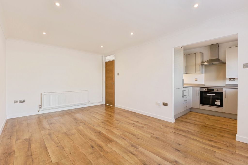 Property photo 3 of 15 Pbox-Img.Jpg