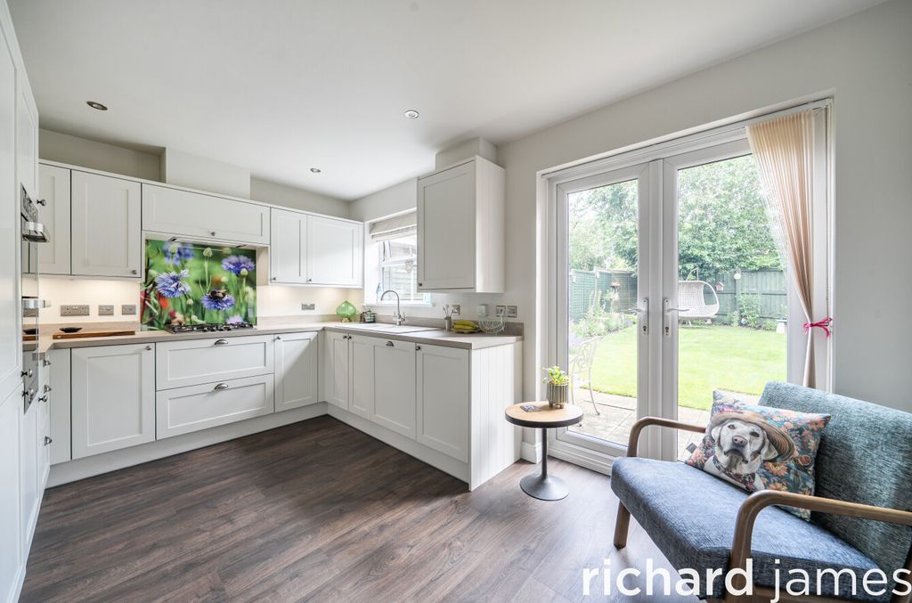 Property photo 3 of 13 Aab2c8F0d95c48B1Ab04B422F8F6Fbe1