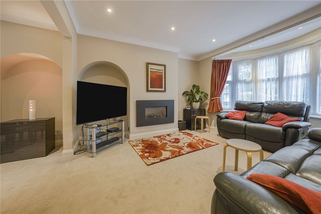 Property photo 3 of 19 Reception Room