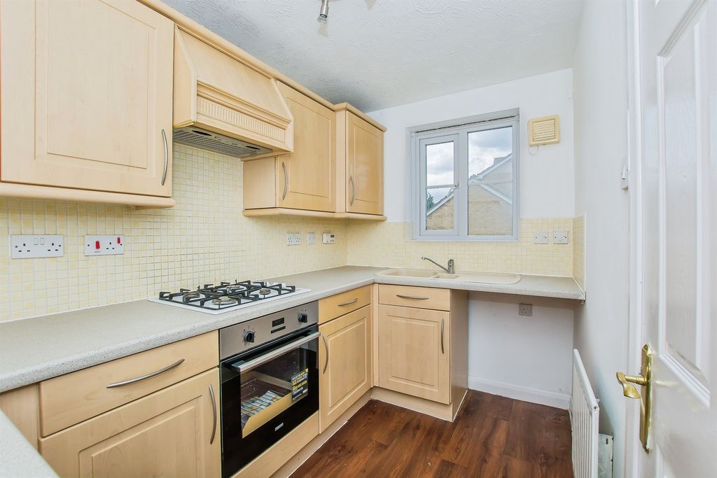 Property photo 2 of 17