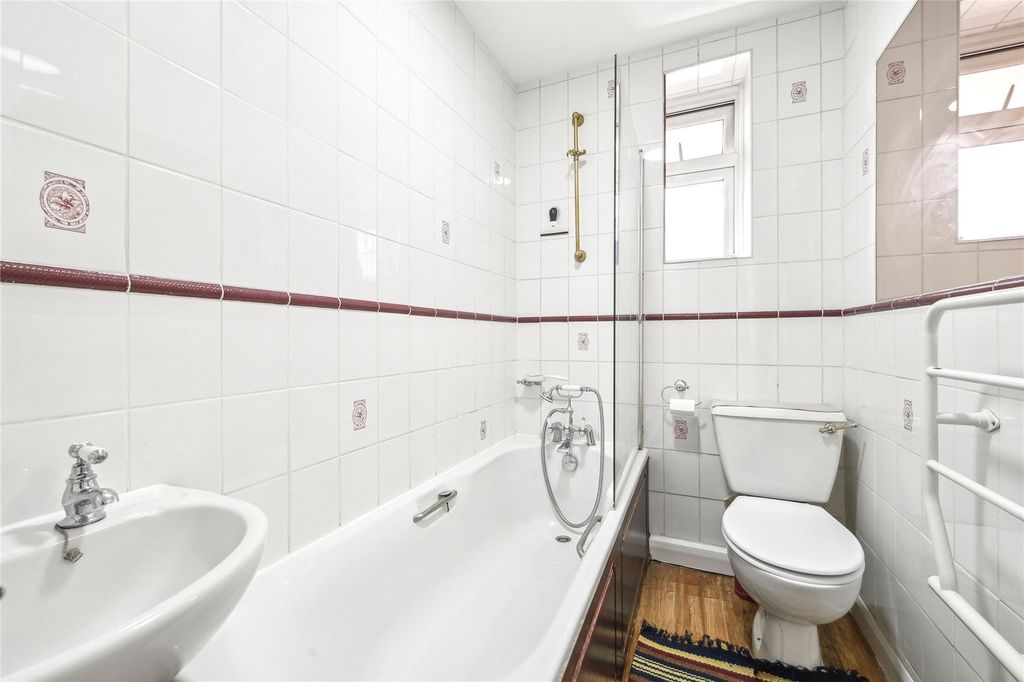 Property photo 3 of 8 Bathroom