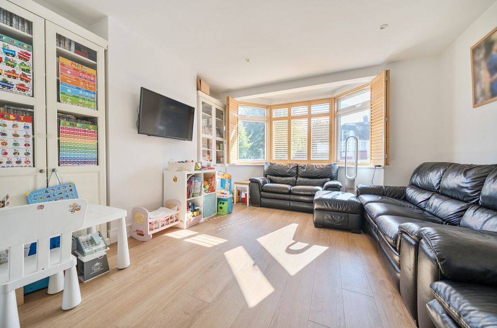 Property photo 2 of 20 1346023-7-68B1c36...