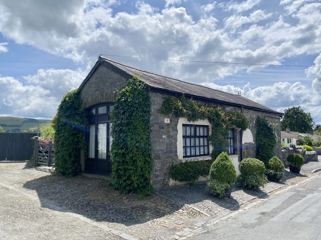 Property photo 1 of 12 Main Image