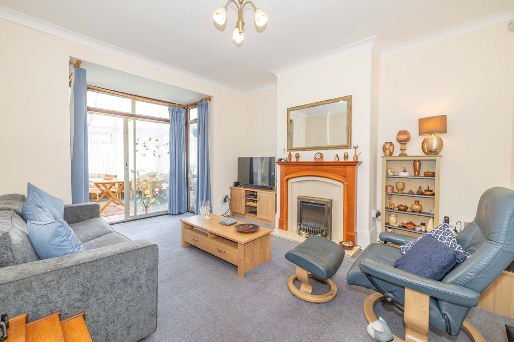 Property photo 2 of 27 Picture 2