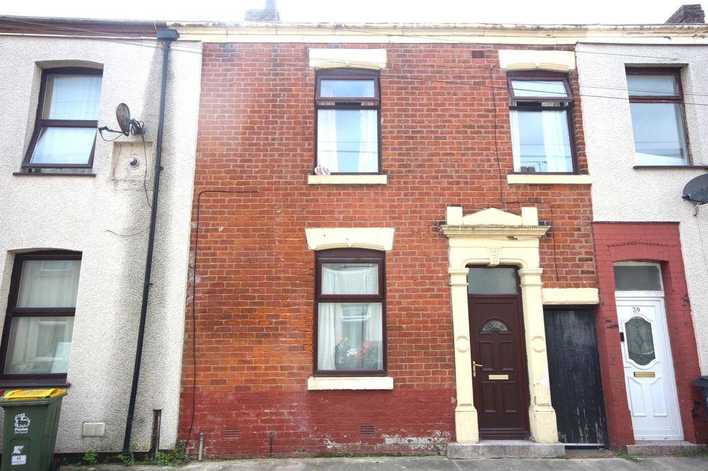 Property photo 1 of 9