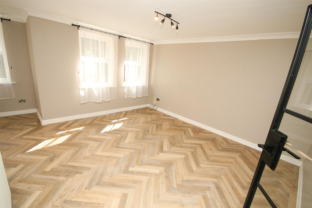 Property photo 3 of 14 Img_5317.Jpg
