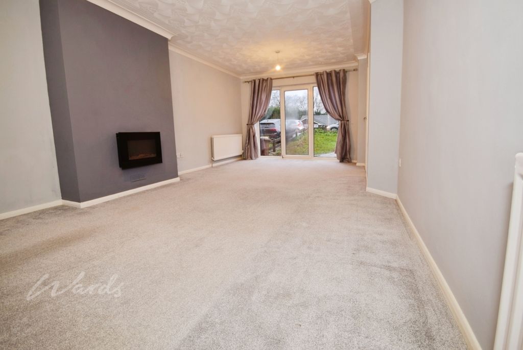 Property photo 2 of 11 Deanwood Lounge