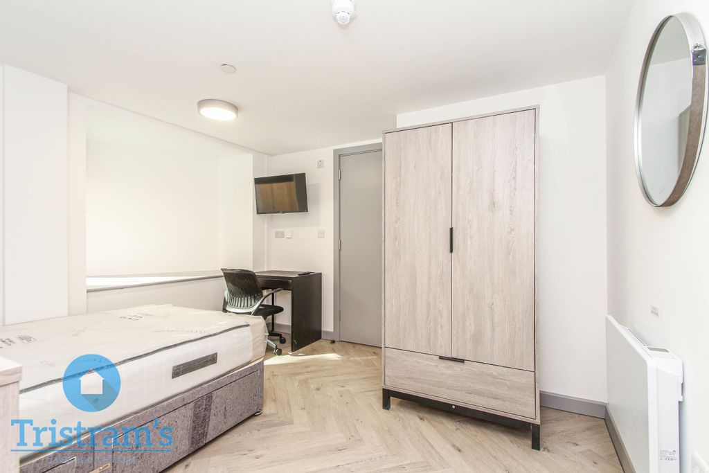 Property photo 2 of 17 Img_2069