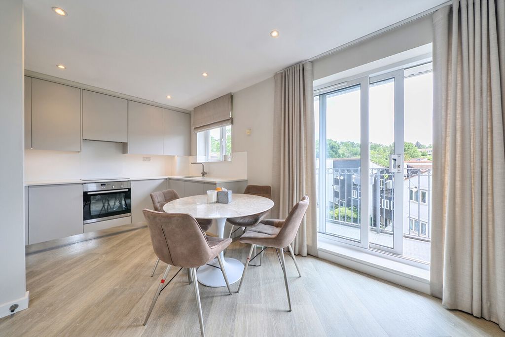 Property photo 1 of 10 1450737-14-6A0740...