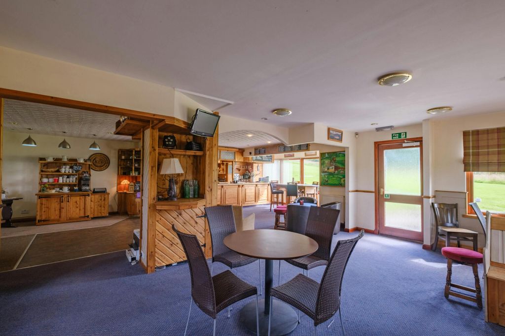 Property photo 3 of 11 Image 14