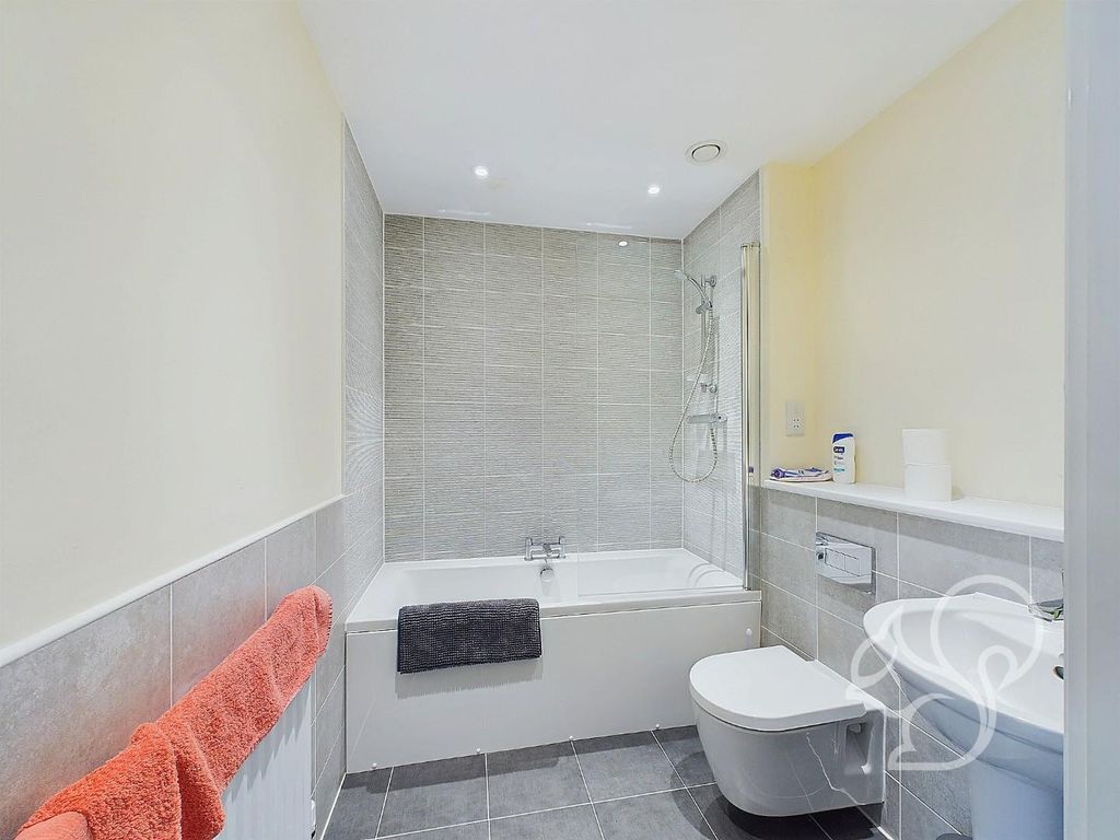 Property photo 2 of 15 Cam01659G0-Pr0206-Still002.Jpg