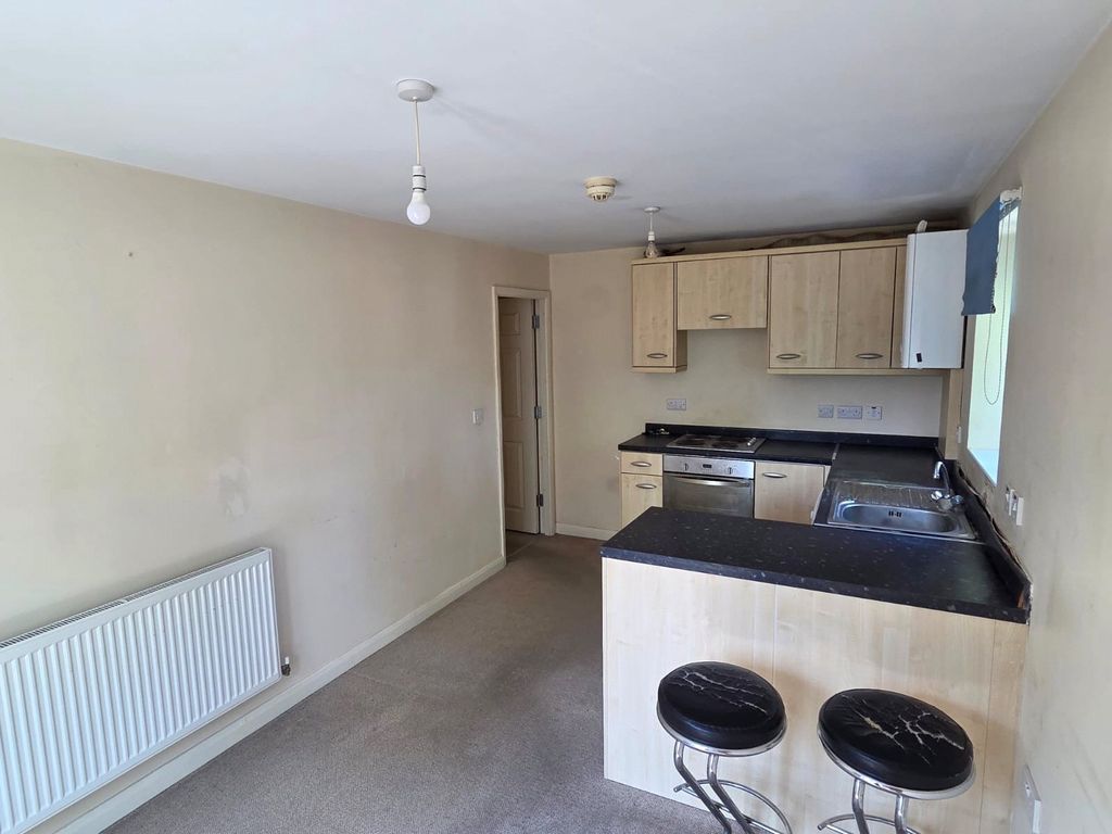 Property photo 3 of 8 Picture No. 11