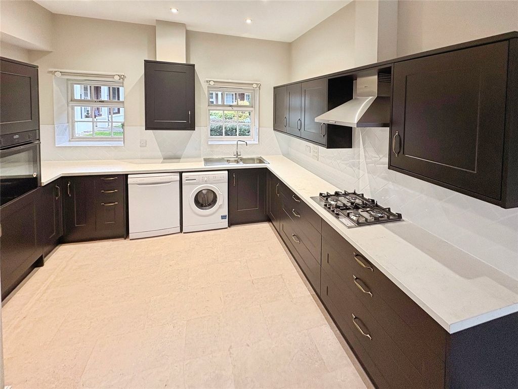 Property photo 2 of 5 Kitchen