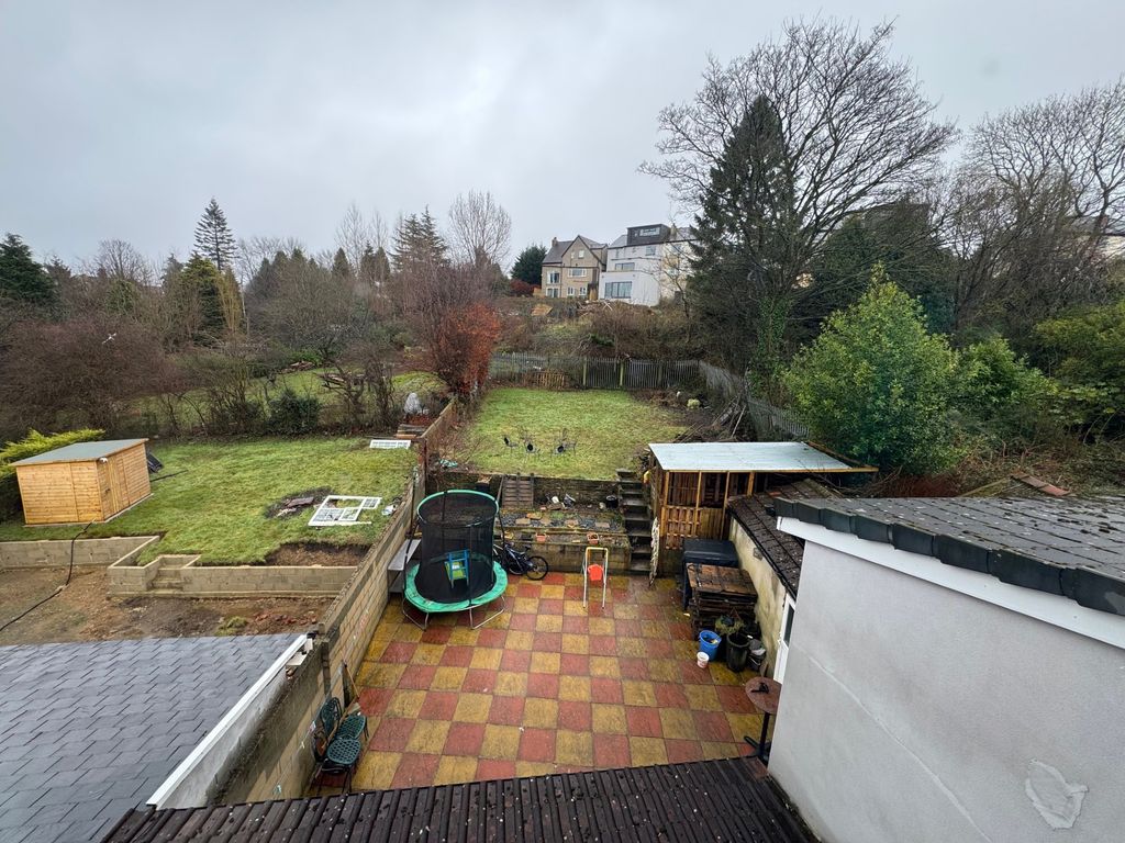 Property photo 3 of 43