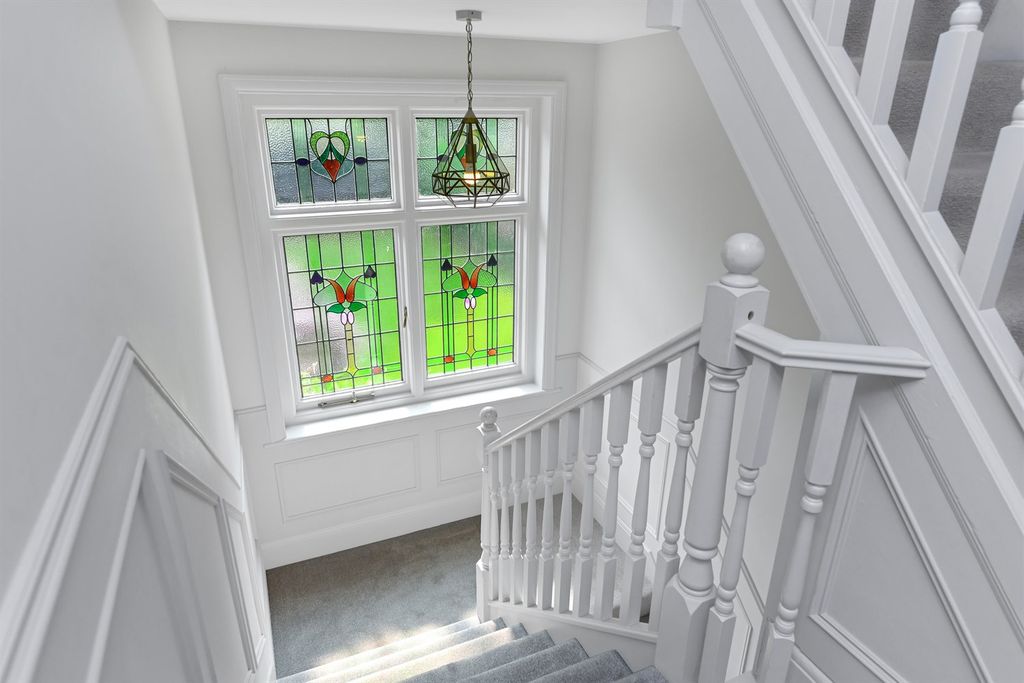 Additional image 34 of 6 bed detached house to rentVictoria Embankment NG2