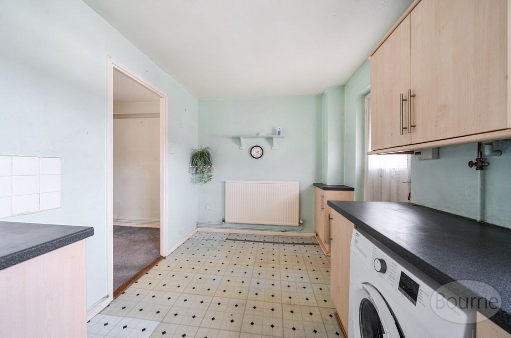 Property photo 3 of 15 636F6116-d18A-4Db...