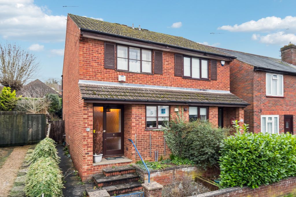 Property photo 1 of 9