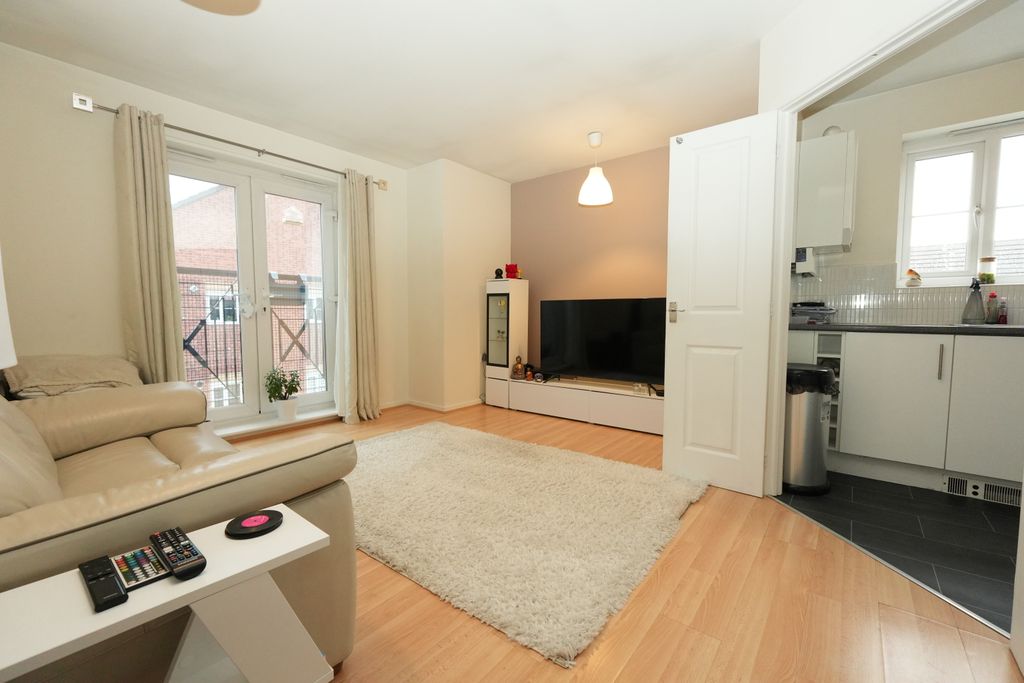 Property photo 2 of 11 Lounge/Dining Room