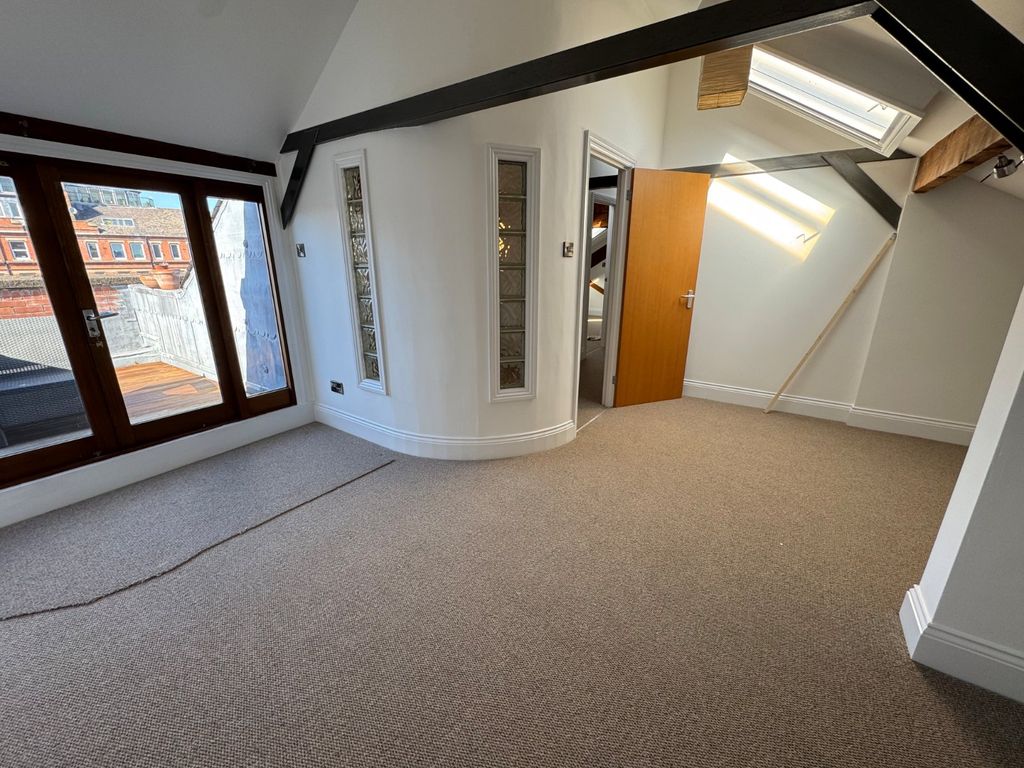 Property photo 3 of 11 Picture No. 08