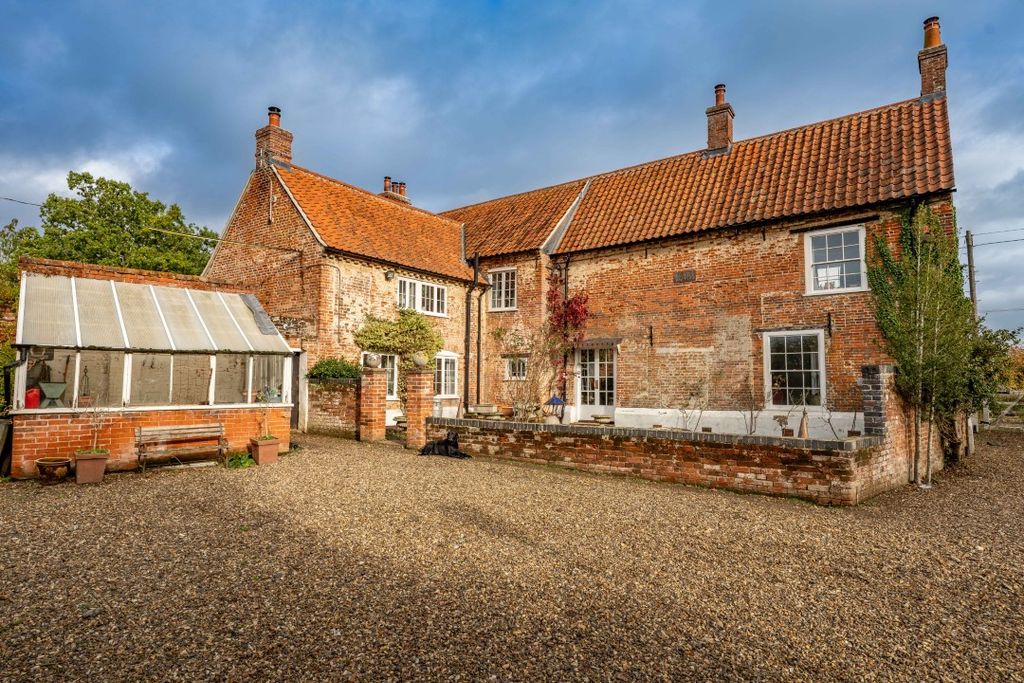 Property photo 1 of 30