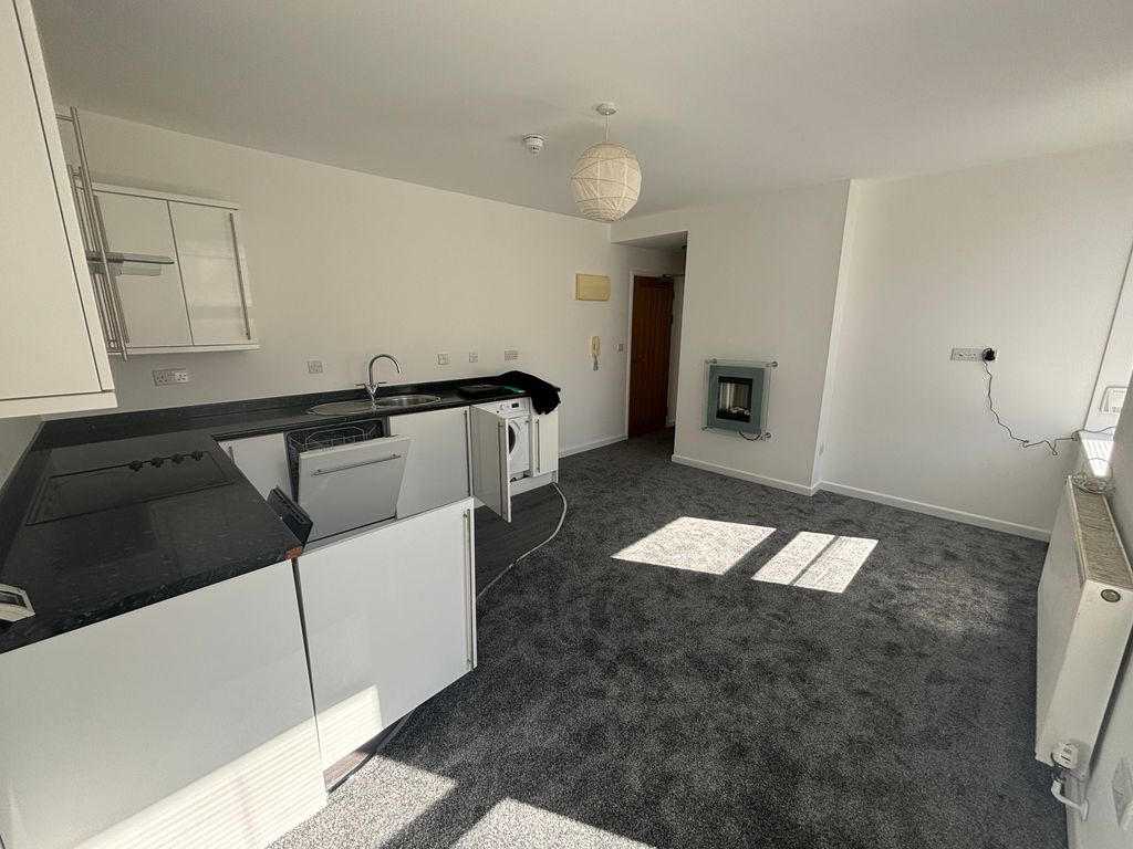 Property photo 3 of 5 Img_8052