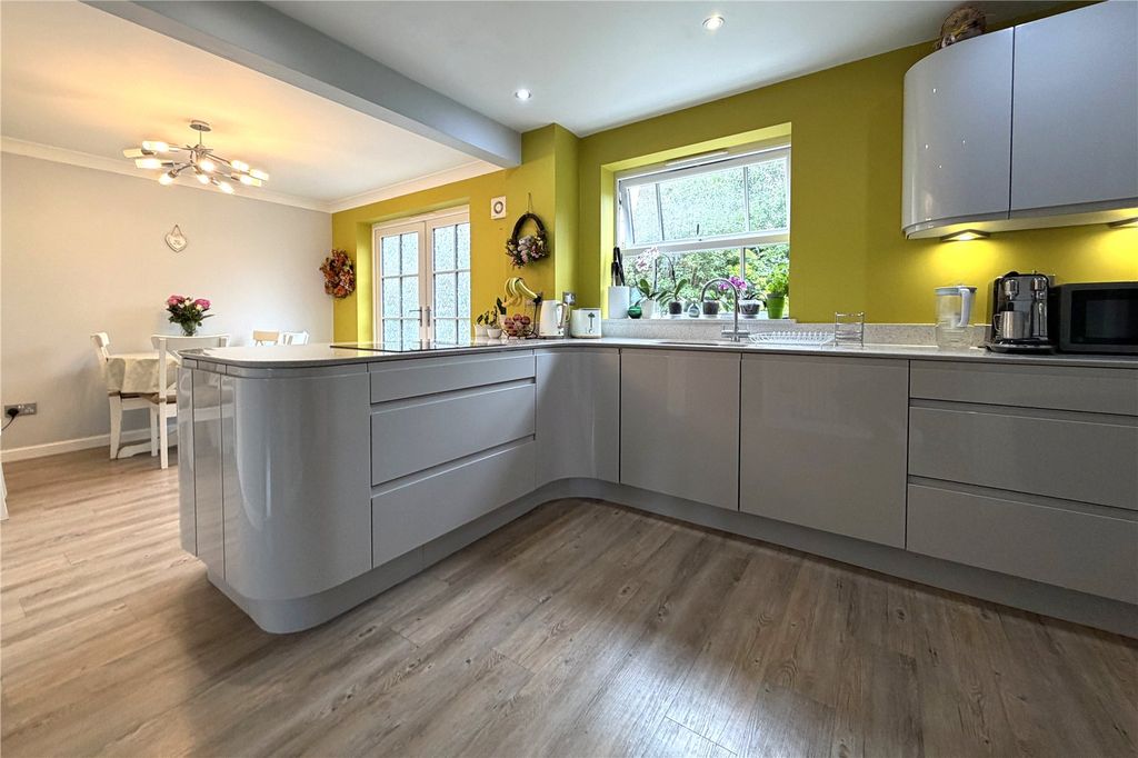 Property photo 2 of 11 Picture No. 08