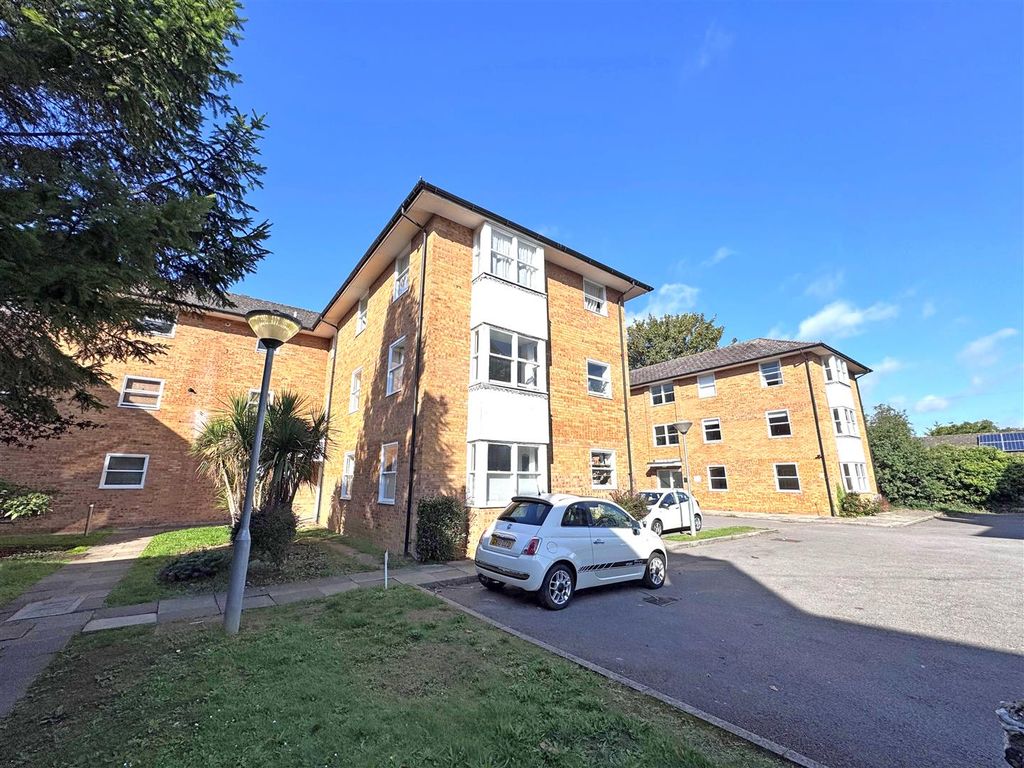 Property photo 1 of 12 1E.Jpg