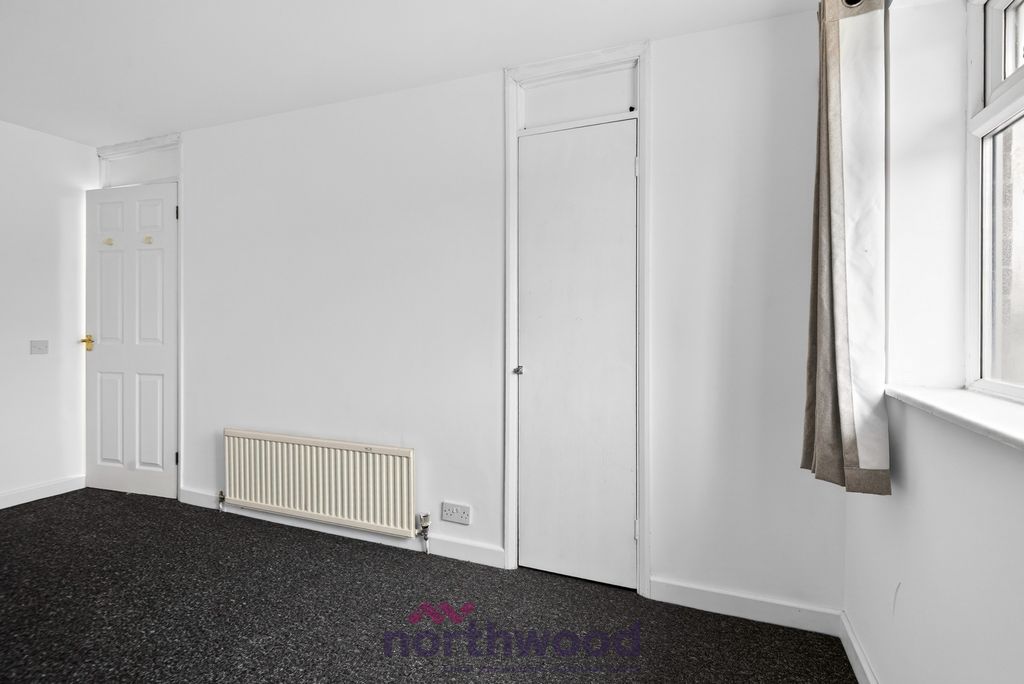 Additional image 13 of 3 bed end terrace house to rentReeve Road, Holyport SL6