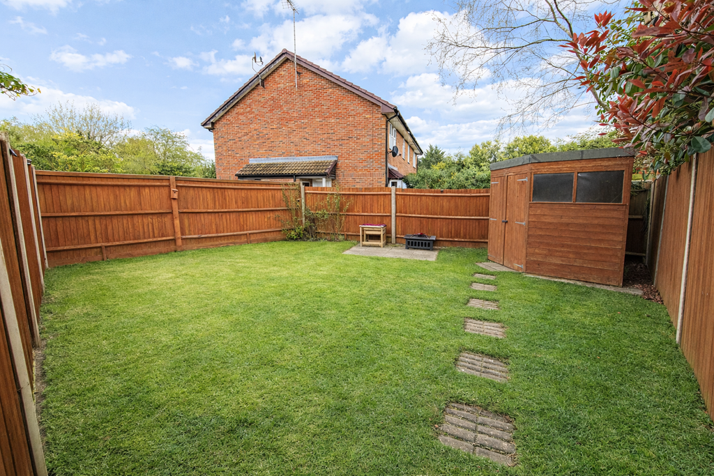 Property photo 3 of 8 Garden