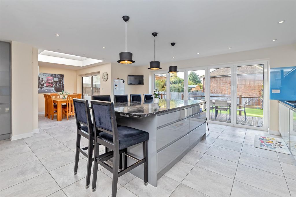 Property photo 2 of 20 176Theridgeway-31.Jpg