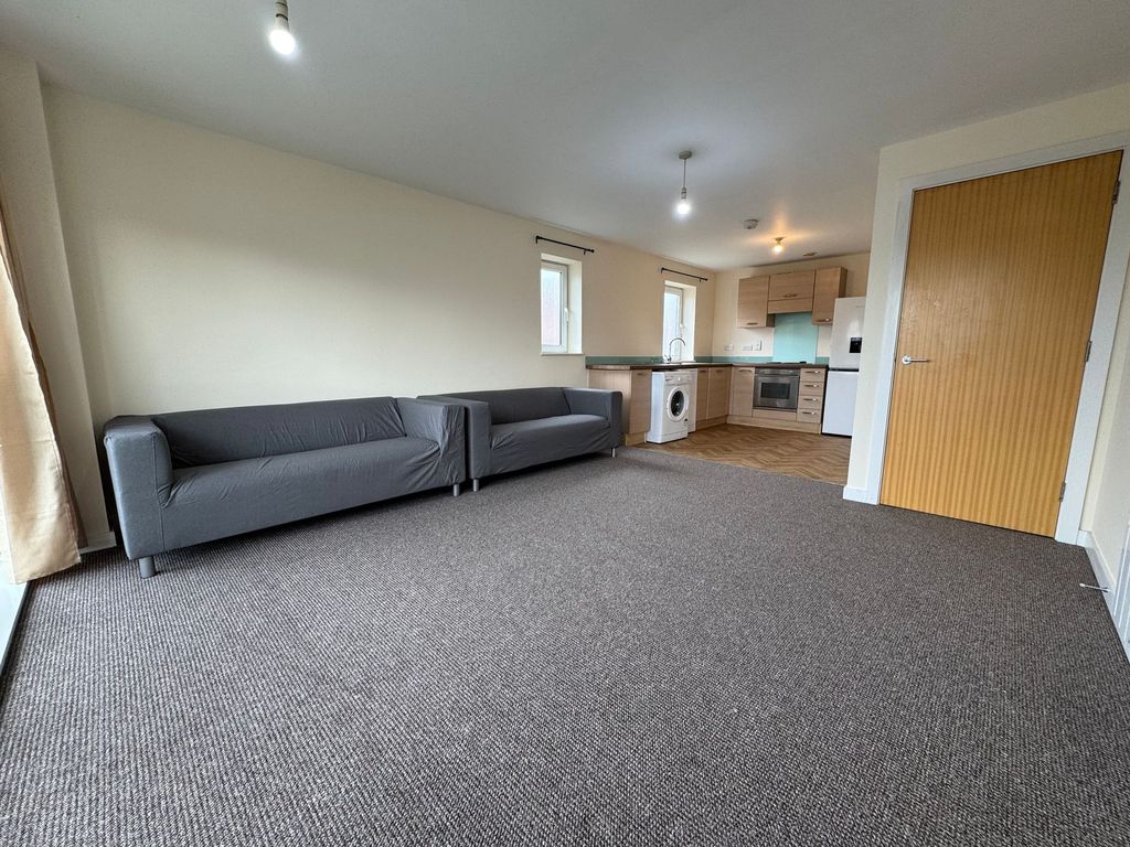Property photo 2 of 9