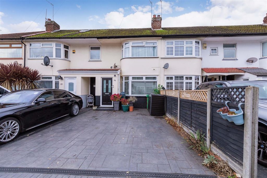 Property photo 1 of 18 55 Lewins Way-6.Jpg