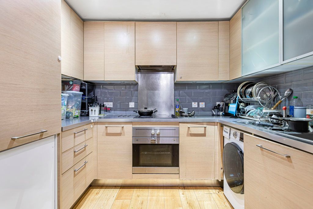 Property photo 3 of 9 Kitchen