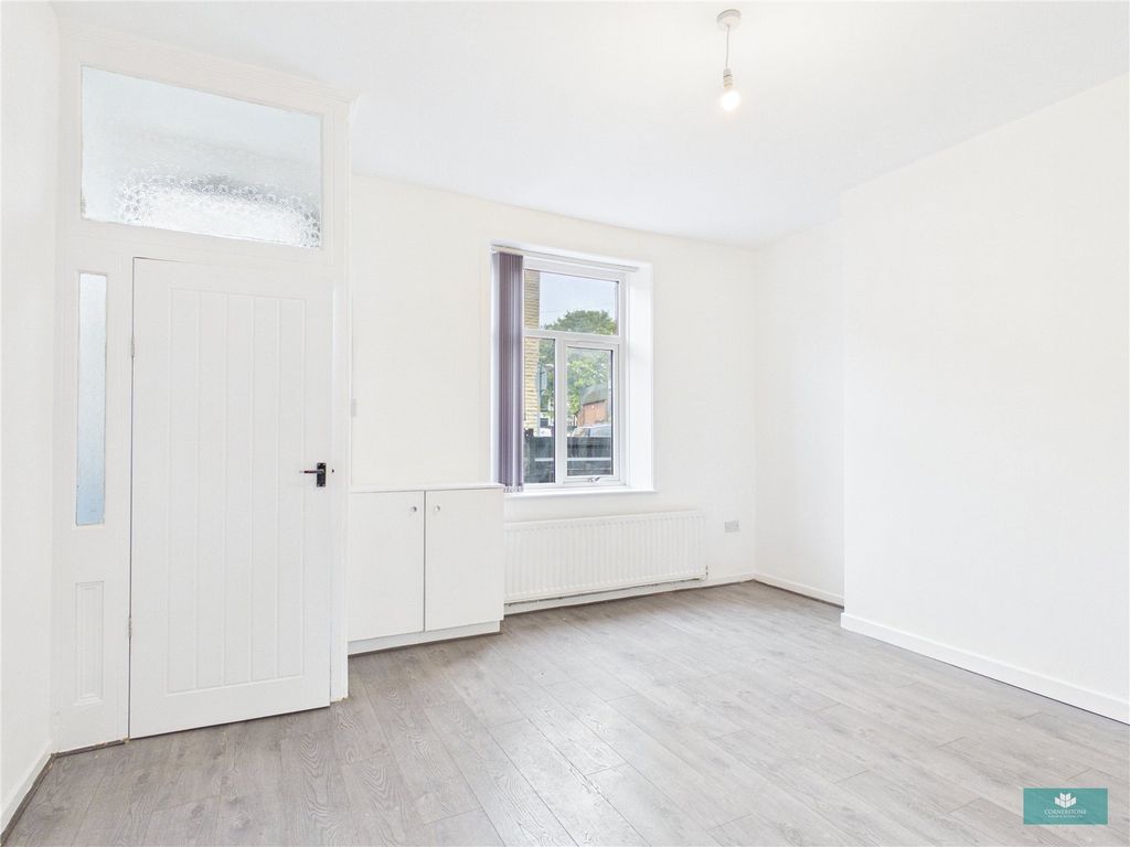Property photo 3 of 14 Picture No. 02
