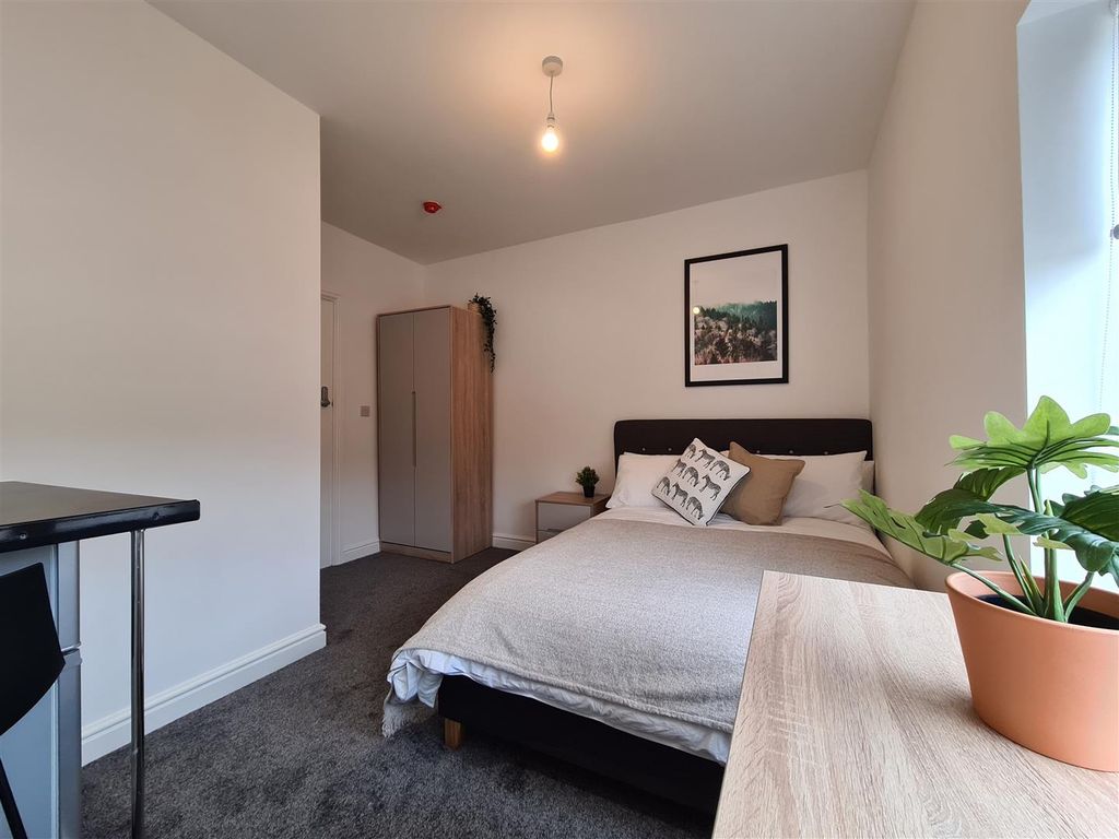 Property photo 3 of 16 20200828_172125.Jpg