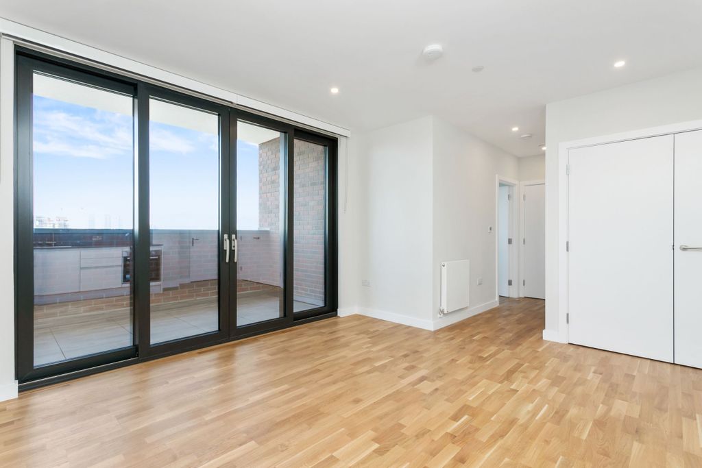 Property photo 2 of 10 Living_Room (Example)