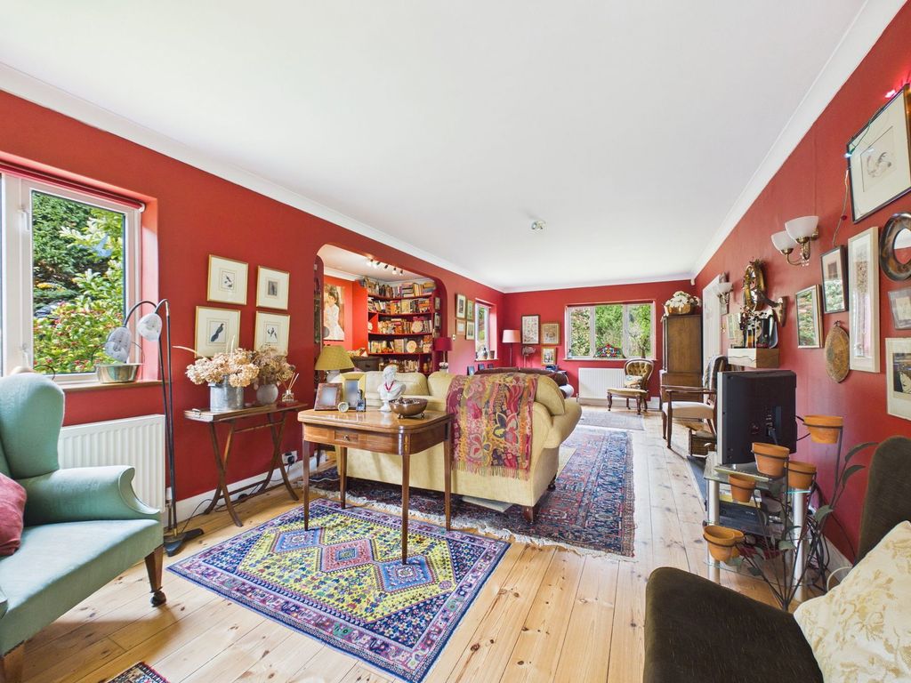 Property photo 1 of 31