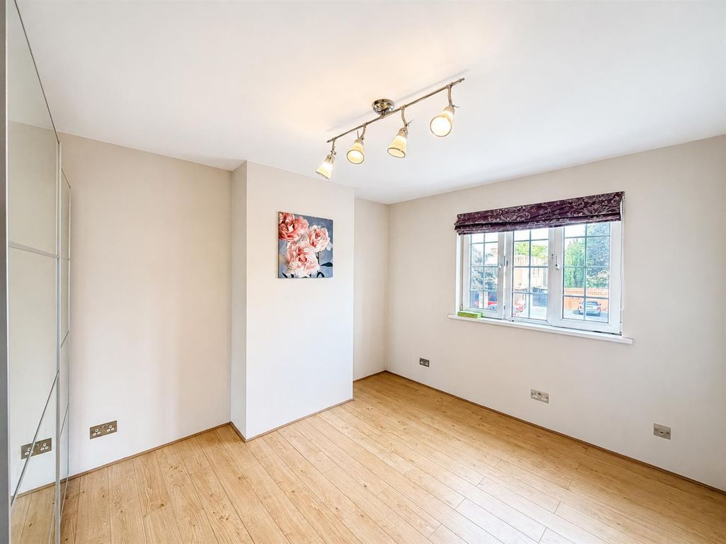 Property photo 3 of 10 Bedroom One