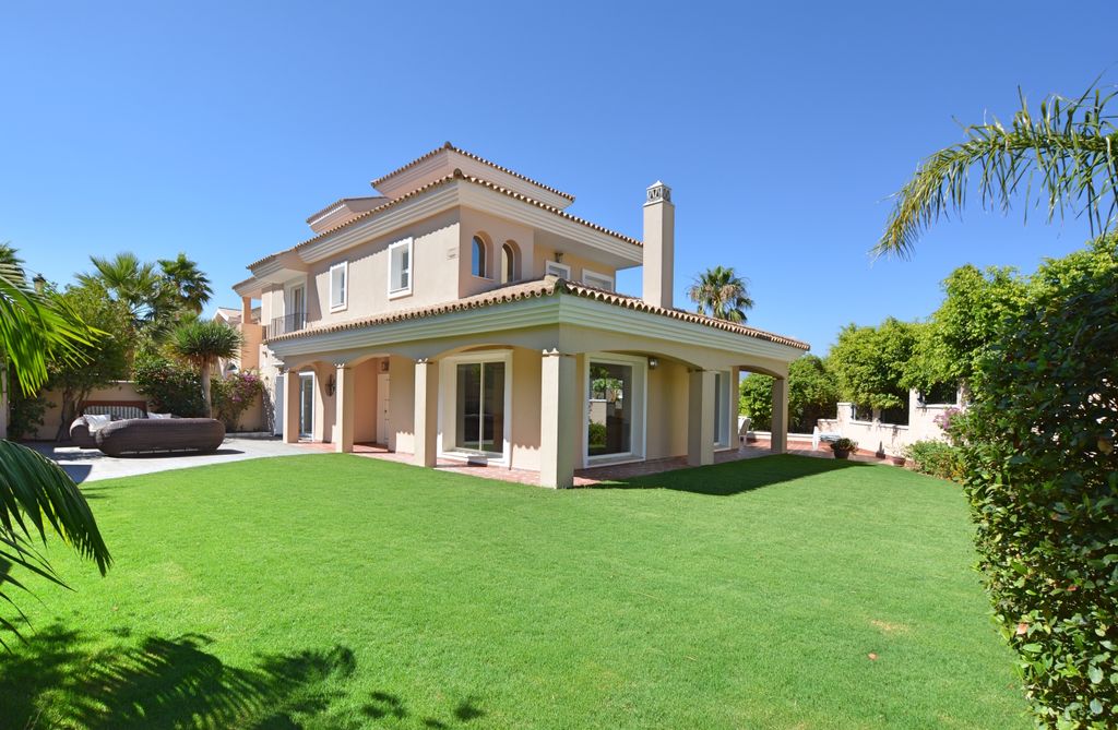 Property photo 1 of 25