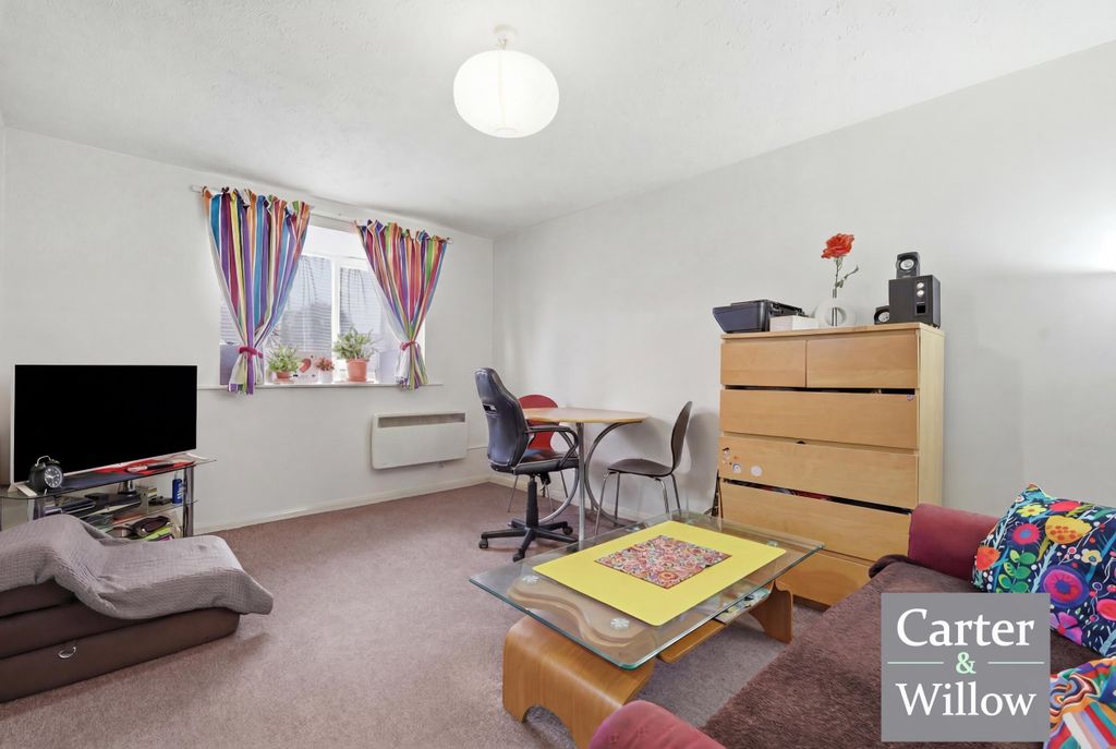 Property photo 3 of 8
