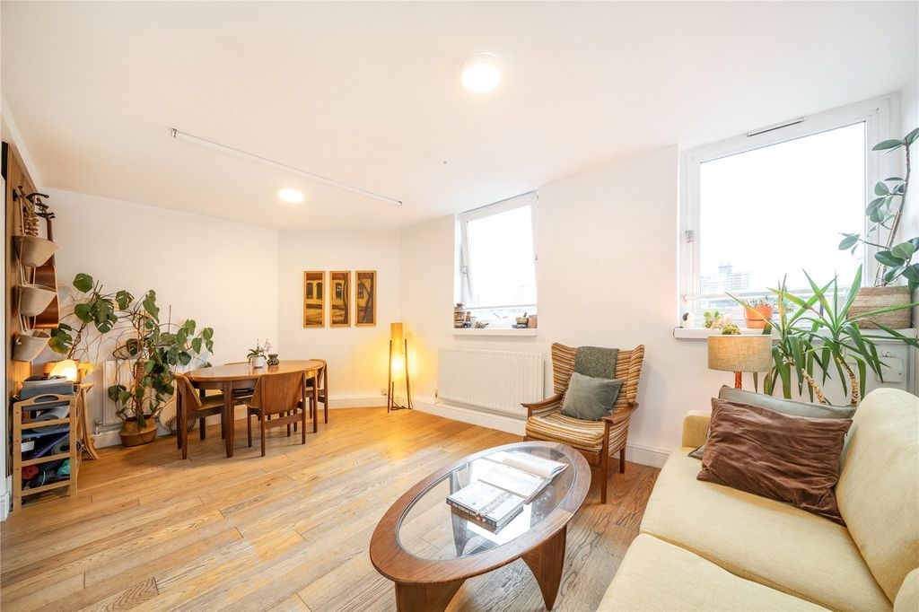 Property photo 2 of 10 Living Room