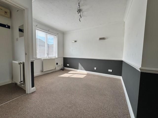 Property photo 2 of 14 E 2.Jpg