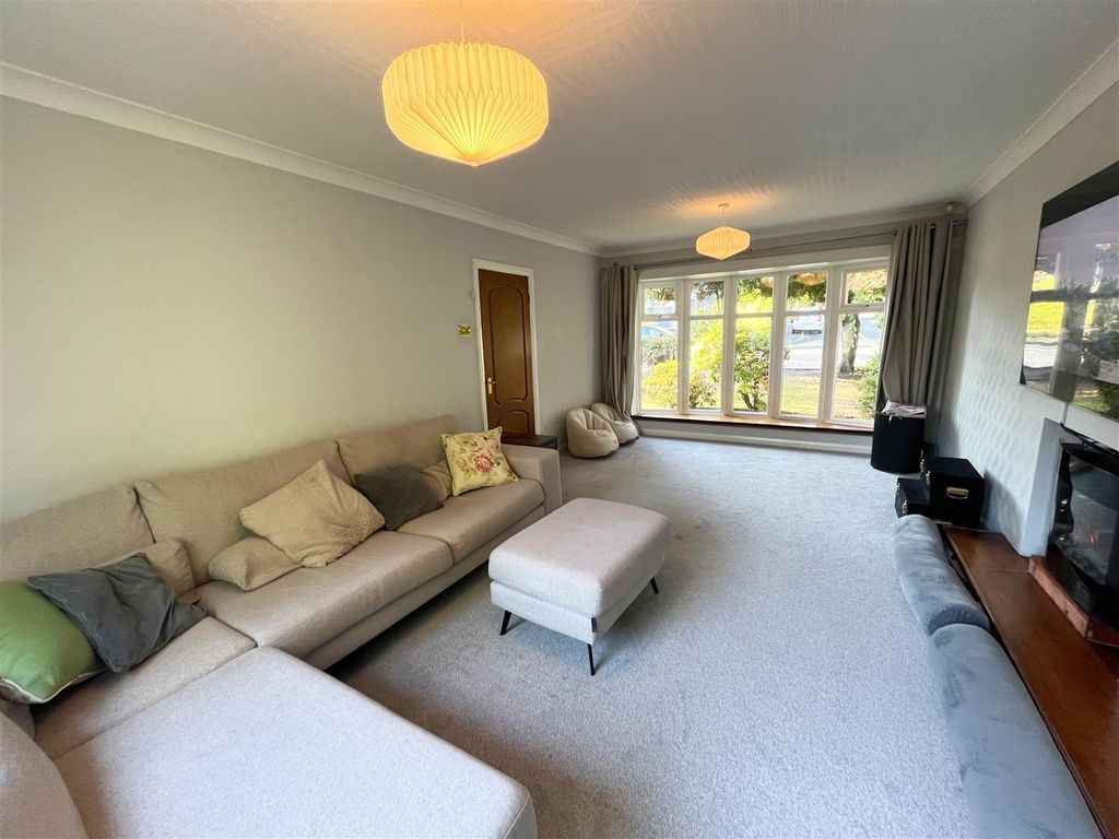 Property photo 3 of 21