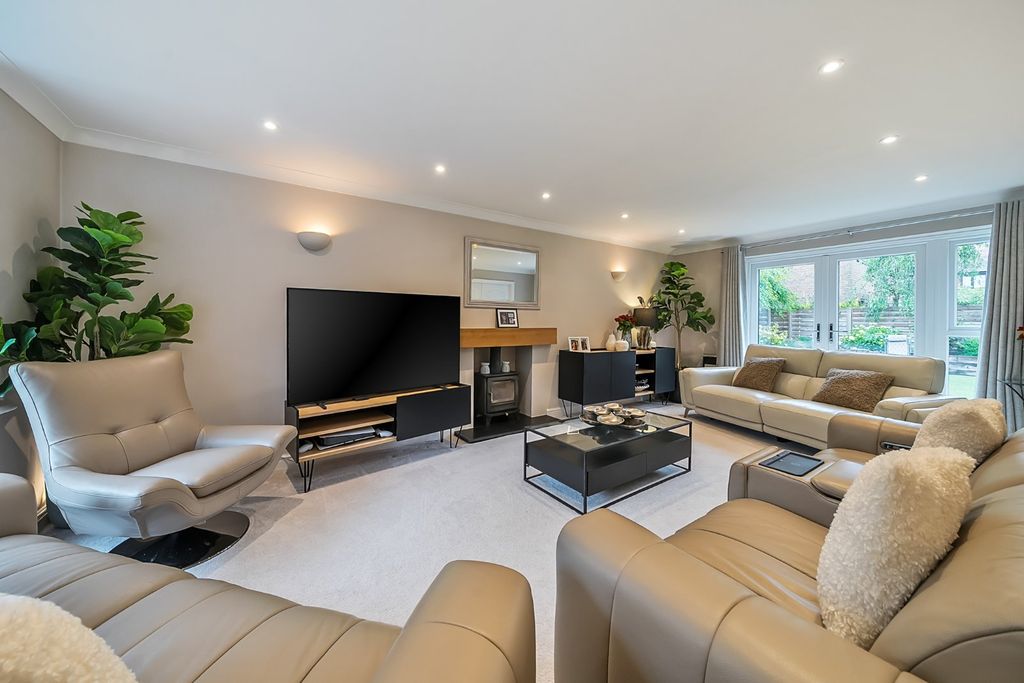 Property photo 2 of 17 Picture No. 78