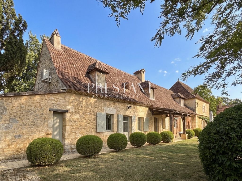 Property photo 1 of 17 Town And Village Dwelling