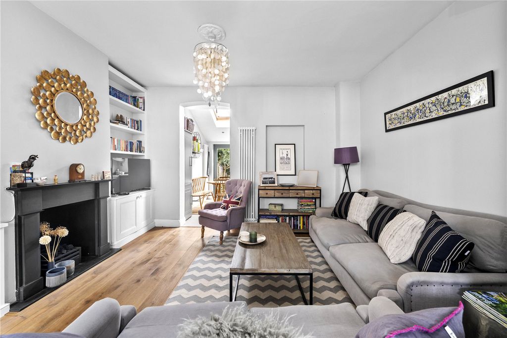 Property photo 2 of 22 Picture No. 20