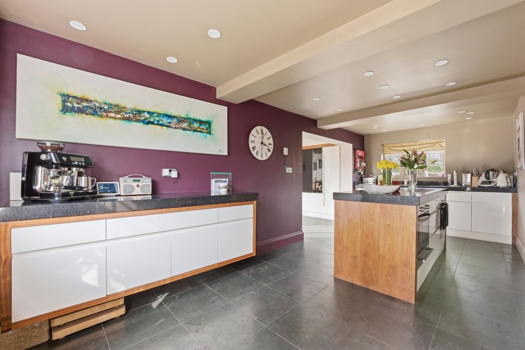 Property photo 2 of 41 P1719606