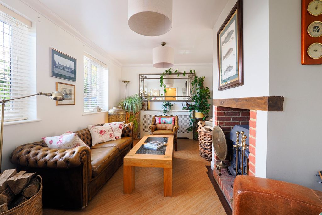 Property photo 3 of 38 Picture 3