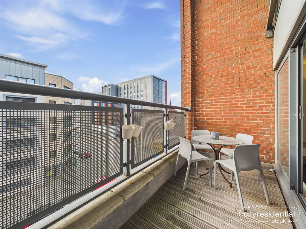 Property photo 2 of 11