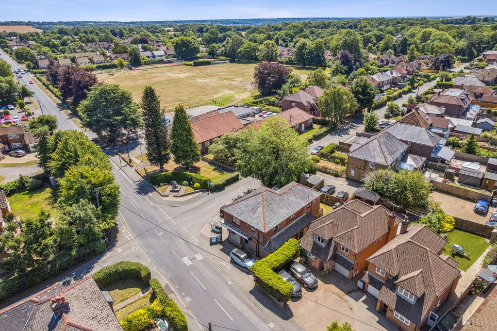 Property photo 1 of 23 Photo 5